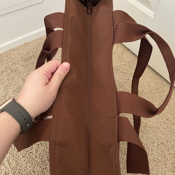 NWT BEIS Sports Carryall Bag in Maple - Picture 2 of 11